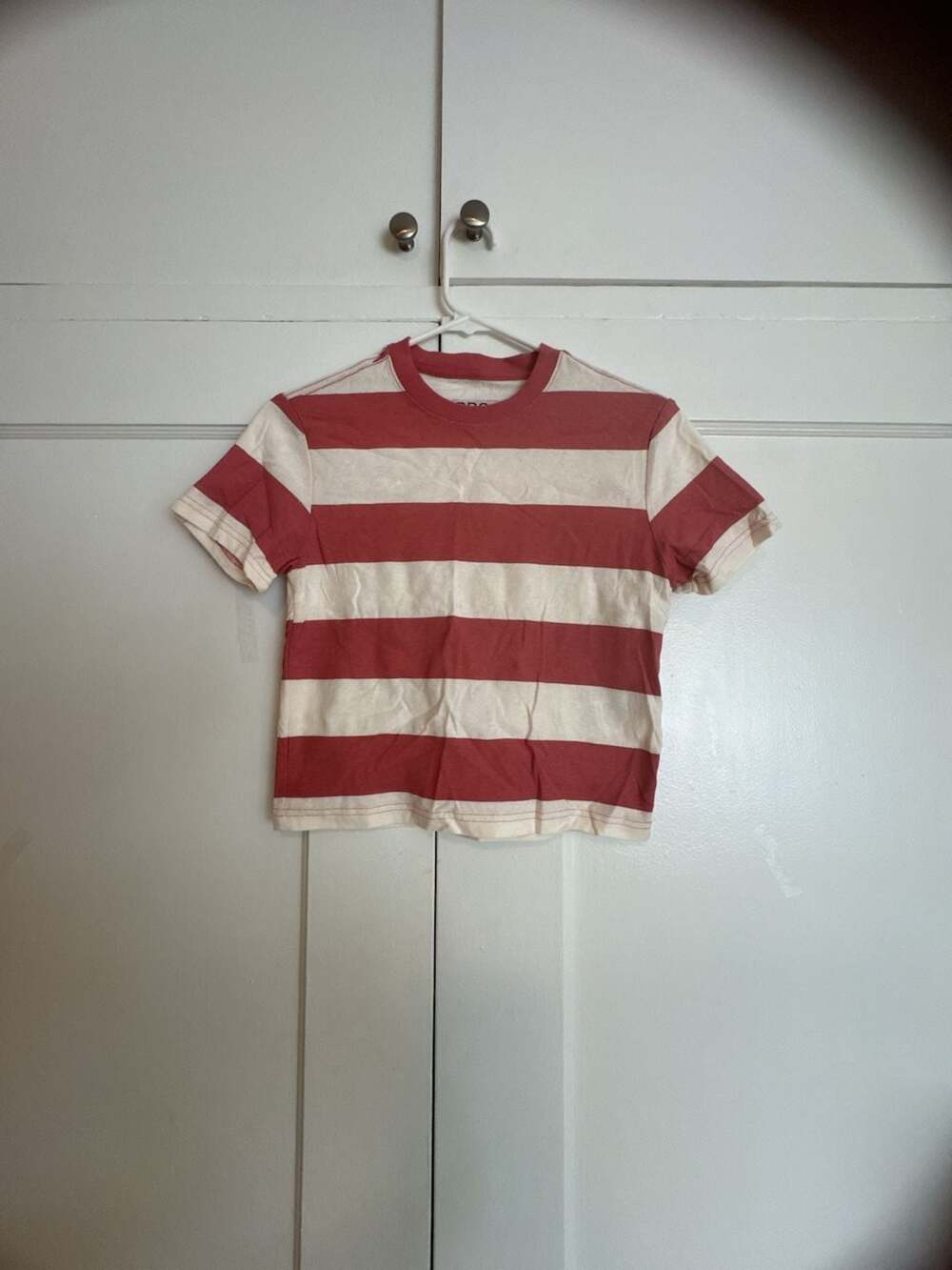BDG Striped Short Sleeve Crew Neck T-Shirt Red White Size S
